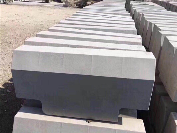 路緣石